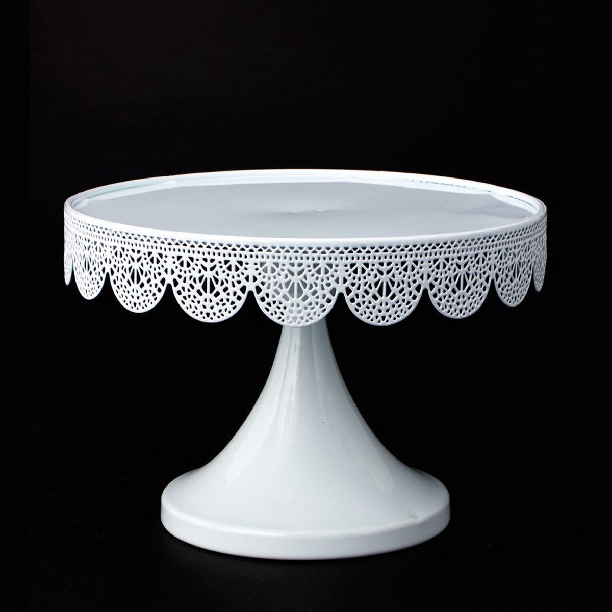 Metal Pedestal Eyelet Cake Stand 6.75in – White