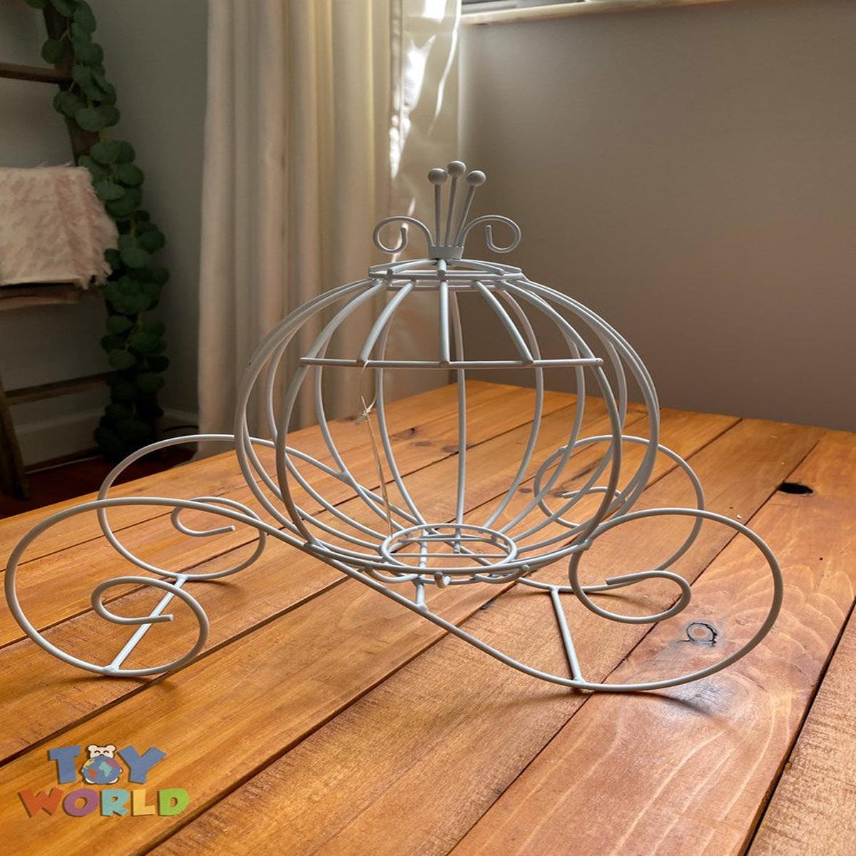 Metal Pumpkin Carriage – White