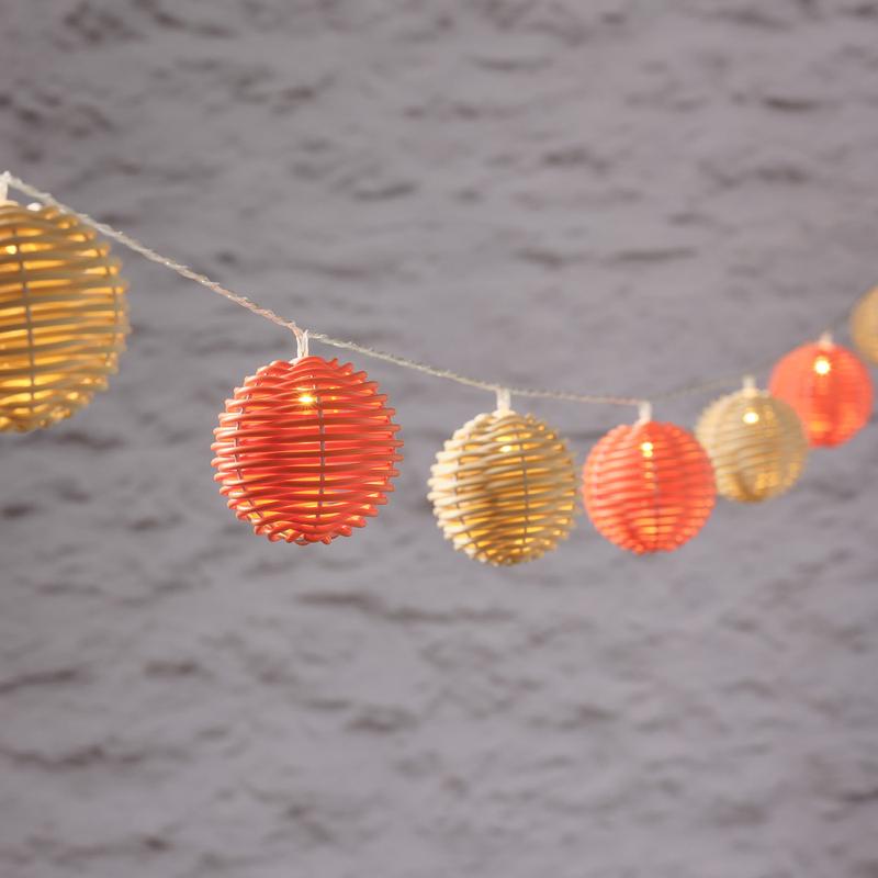 10 Rattan Ball Solar Fairy Lights